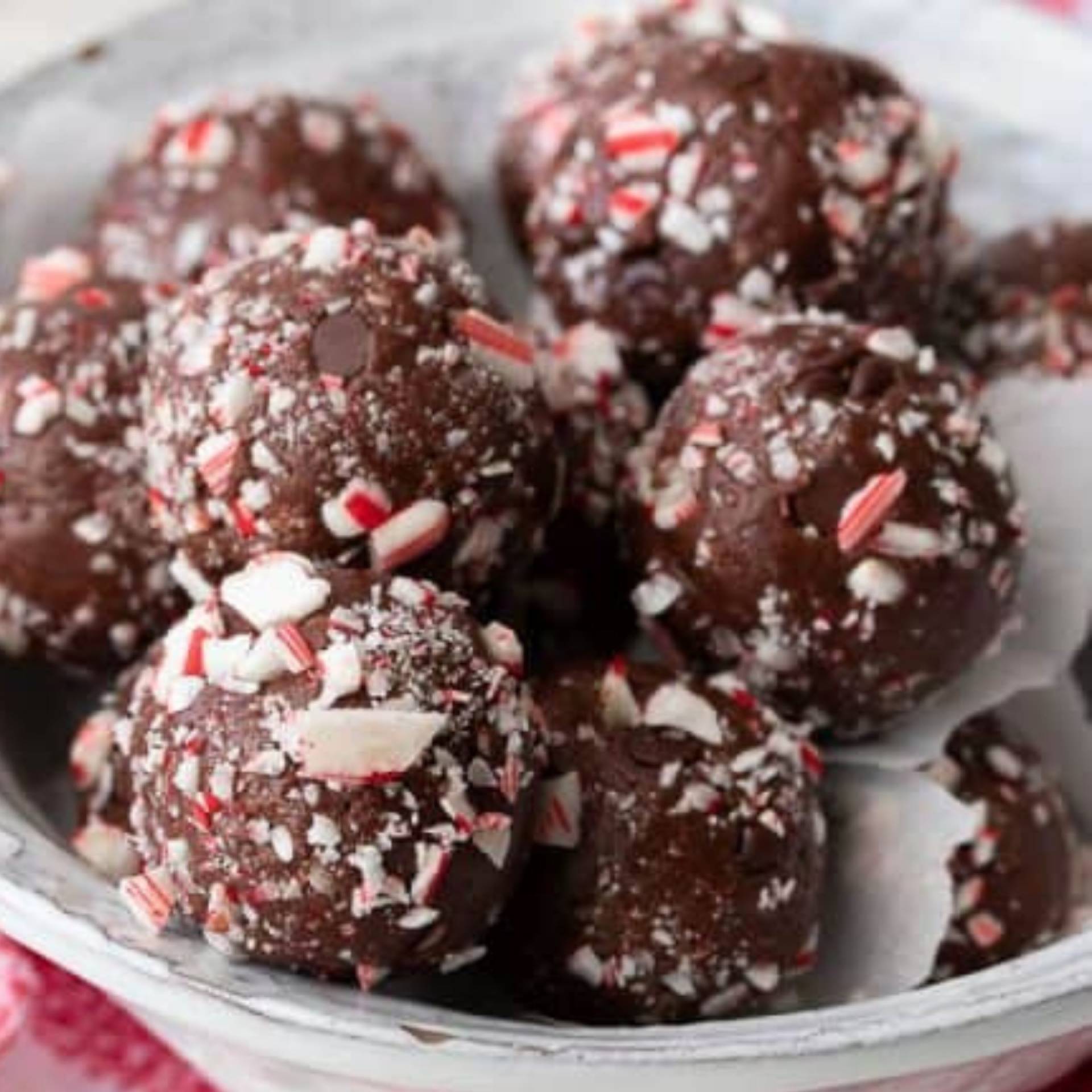 Peppermint Brownie Protein Bites